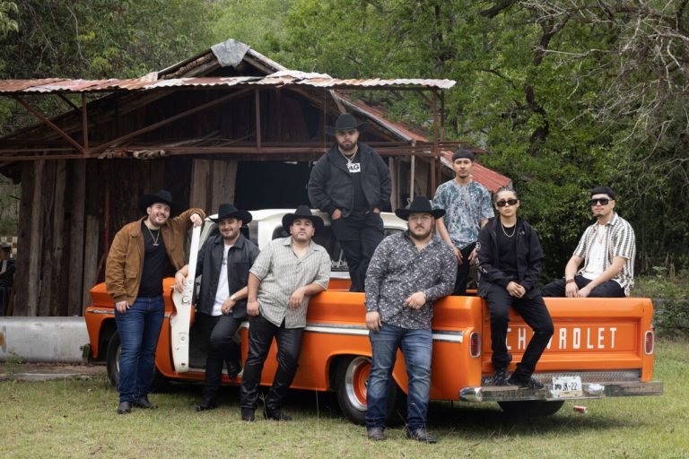 Yahritza y Su Esencia & Grupo Frontera Join Forces on Heartfelt Cumbia “Frágil”