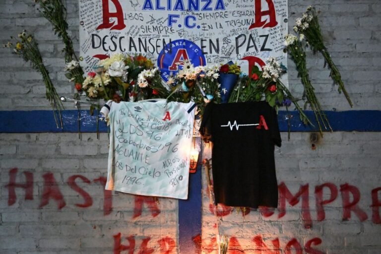 Stampede Leaves Many Dead in El Salvador Fútbol Stadium Incident — Here’s What We Know