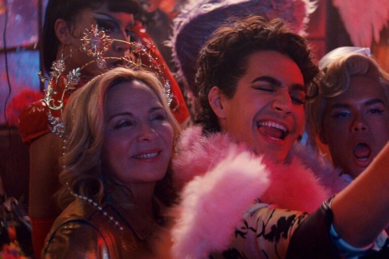 Miss Benny & Kim Cattrall Are Giving ‘Devil Wears Prada’ Vibes in Trailer for ‘Glamorous’