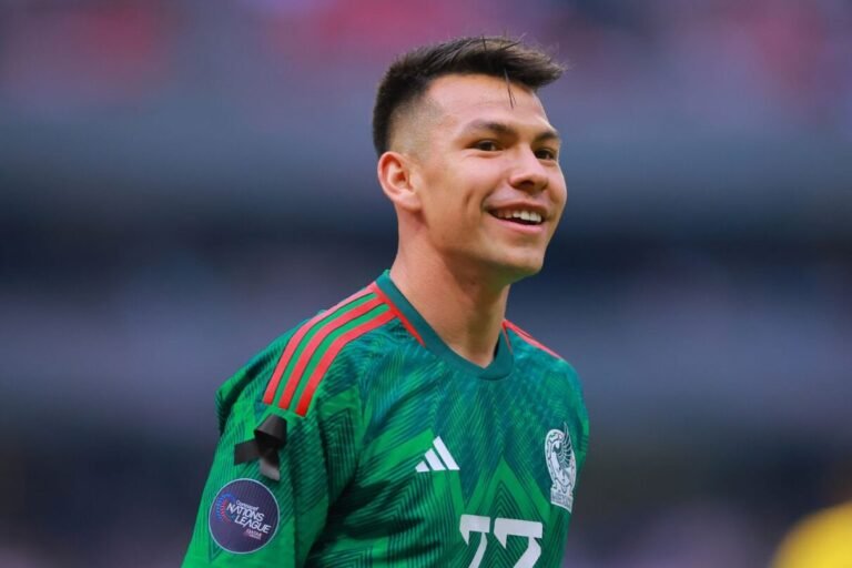 Mexico’s Hirving Lozano Confirms Return to PSV in Heartfelt Video