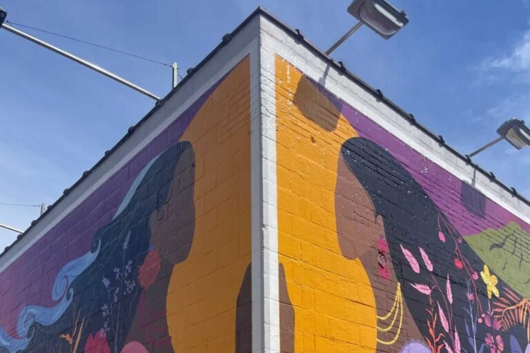 Indigenous Artists Honor Their Ecuadorian Roots With NYC Mural