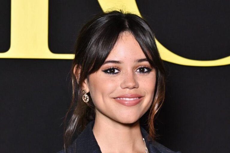 Jenna Ortega Goes Viral for Questionable Way of Eating Kiwi