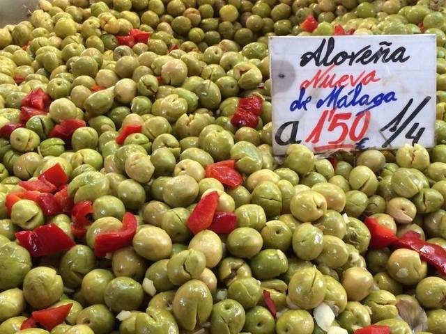 Spanish Olives 101: How to Eat Them Like a Local