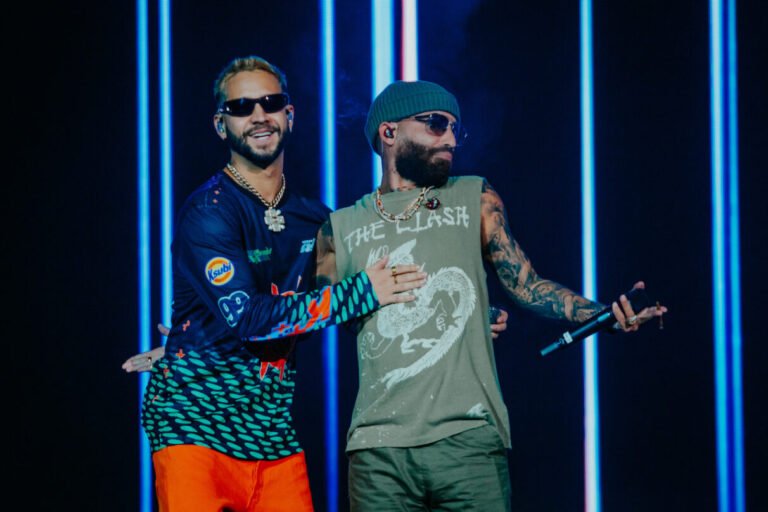 Arcángel, Álvaro Díaz, Yandel & More Join Mora at His Sold-Out Puerto Rico Show