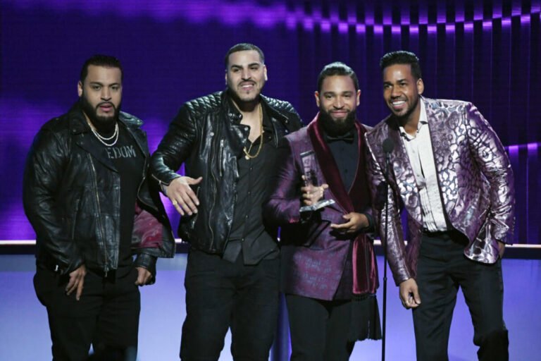 Aventura Releases New Song ‘Brindo Con Agua’ Ahead of Final Tour
