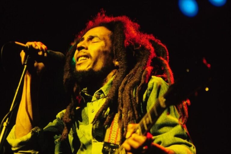 You Have to Listen to this Spanish Version of Bob Marley’s ‘Jamming’